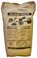 Holzbriketts im Sack